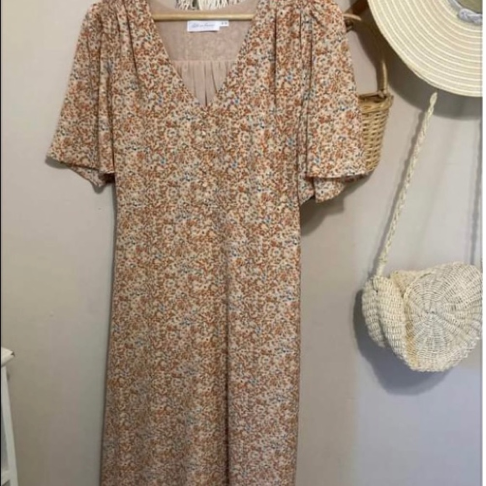 Piper and Scoot MIDI dress, Size Medium